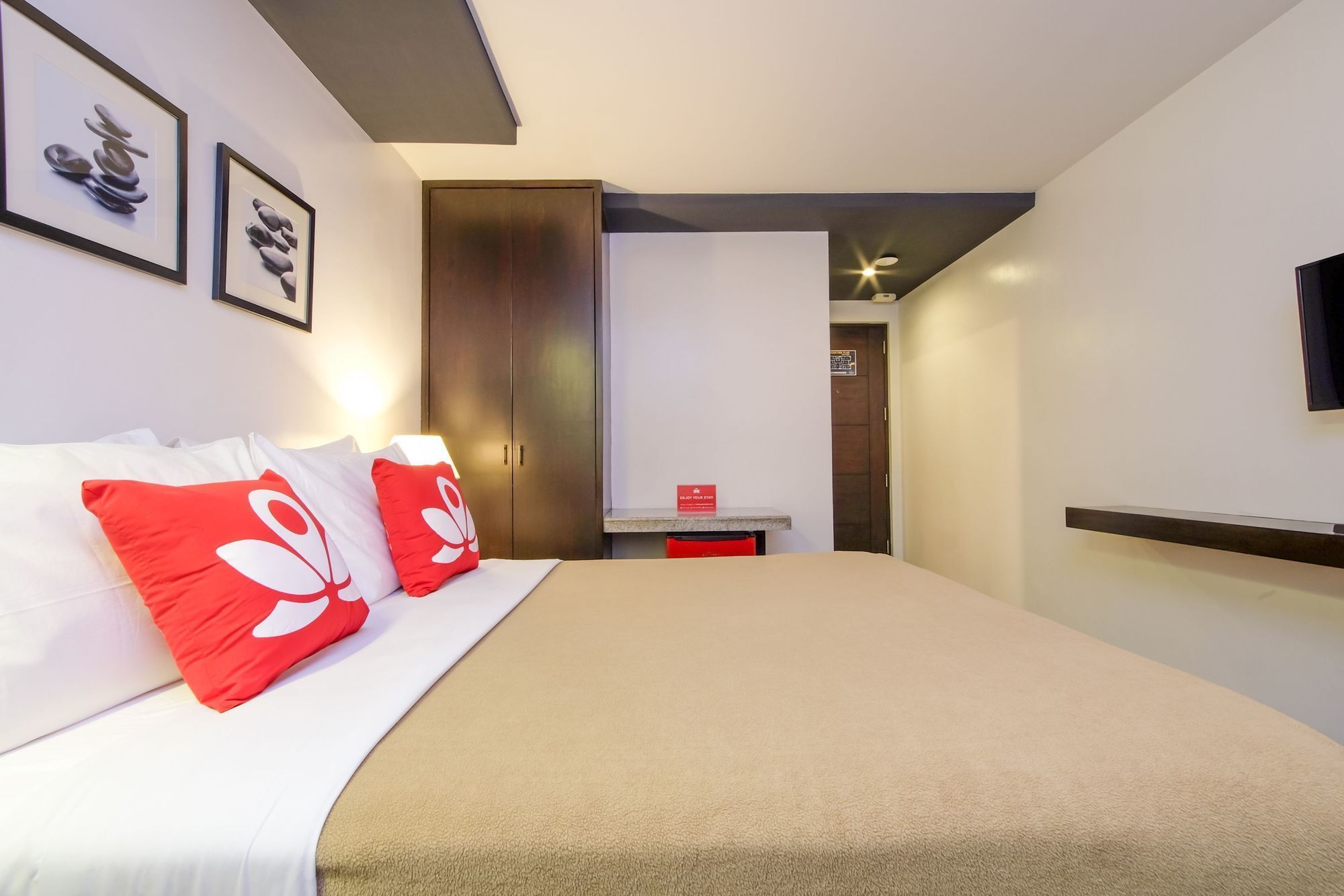 Zen Rooms Durban Poblacion Makati Makati City ภายนอก รูปภาพ