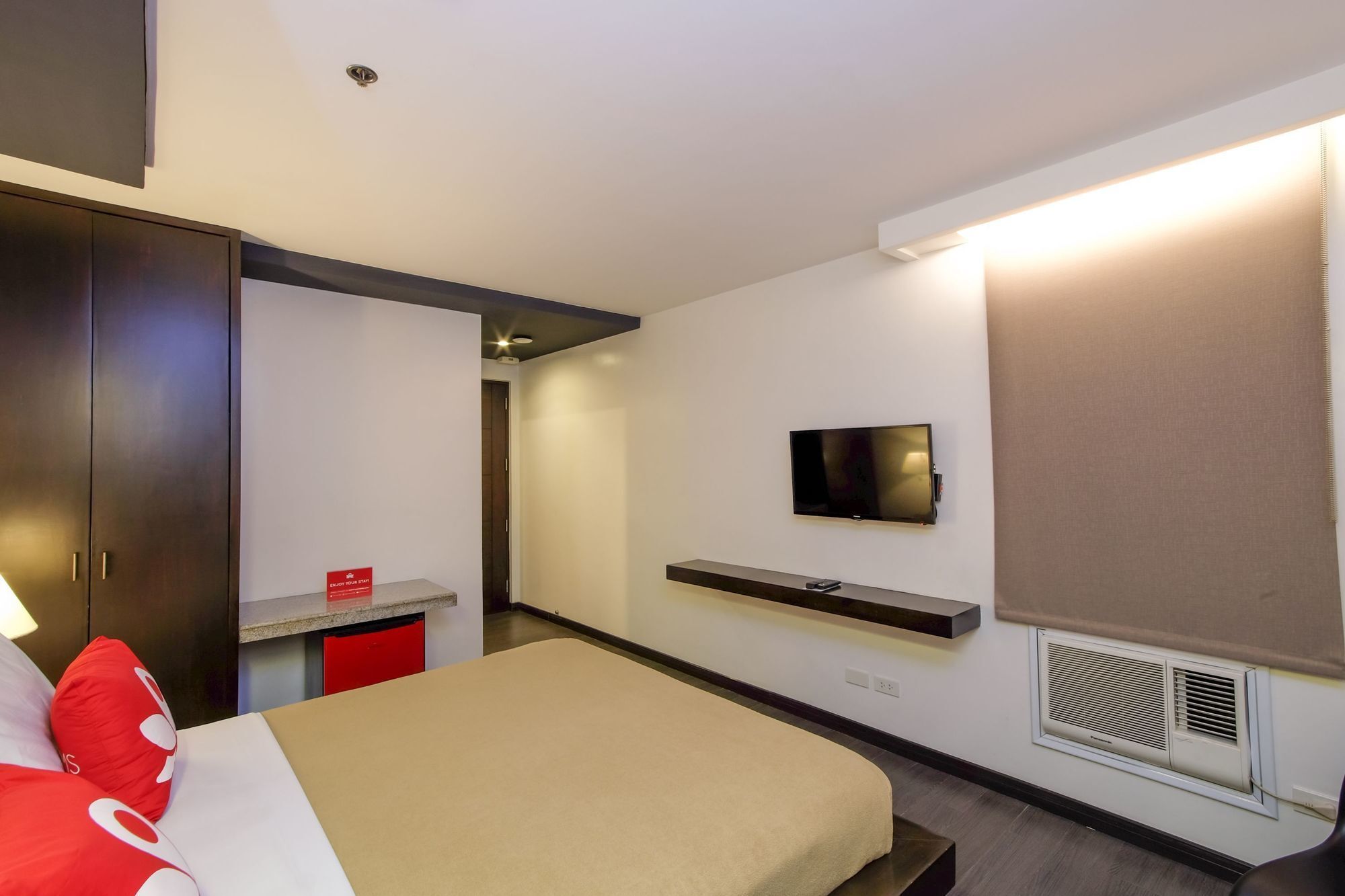 Zen Rooms Durban Poblacion Makati Makati City ภายนอก รูปภาพ