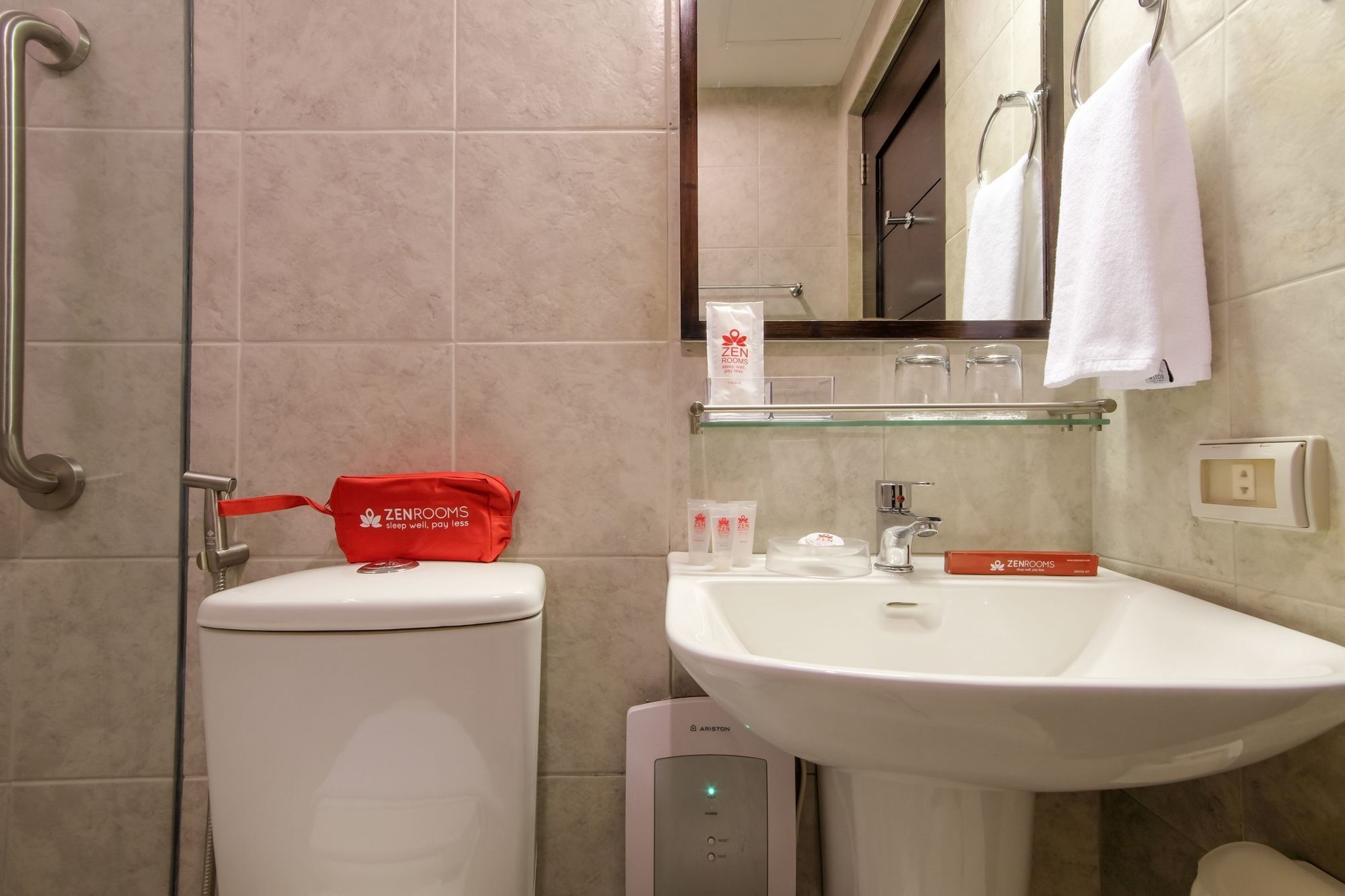Zen Rooms Durban Poblacion Makati Makati City ภายนอก รูปภาพ